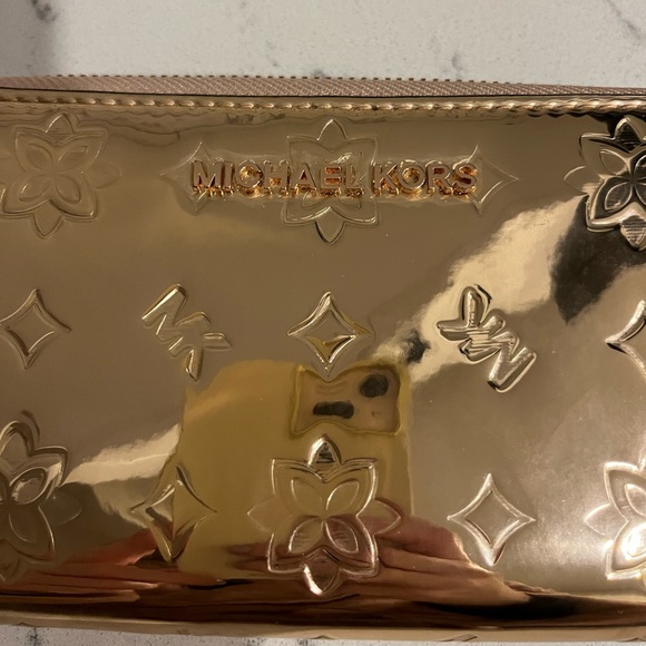 Michael Kors Wallet - Rose Gold - Picture 2 of 5